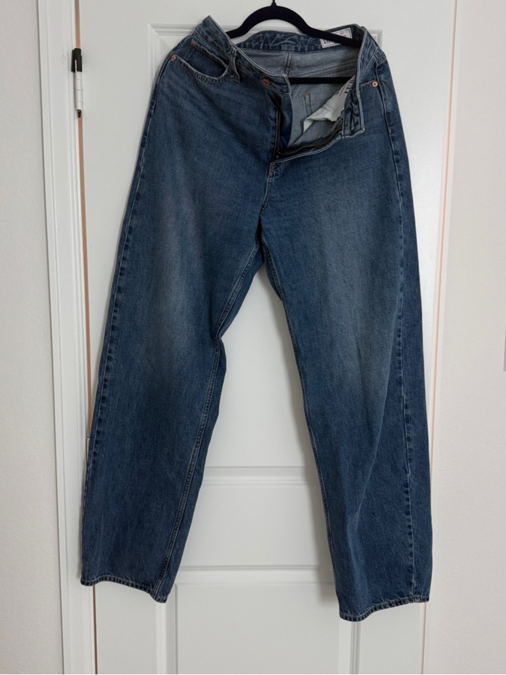 Gap curvy high-rise barrel jeans in dark wash